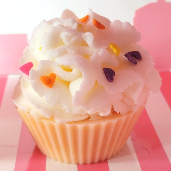 Warm Vanilla Butter Cream Cupcake Birthday Confetti Hearts Scented Soy Wax Melts - Picture 9 of 14